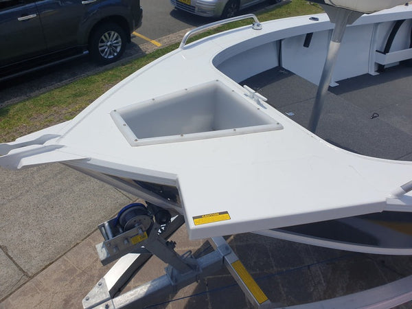 Quintrex 570 Renegade Centre Console - 2024 PLATE CLEARANCE SPECIAL