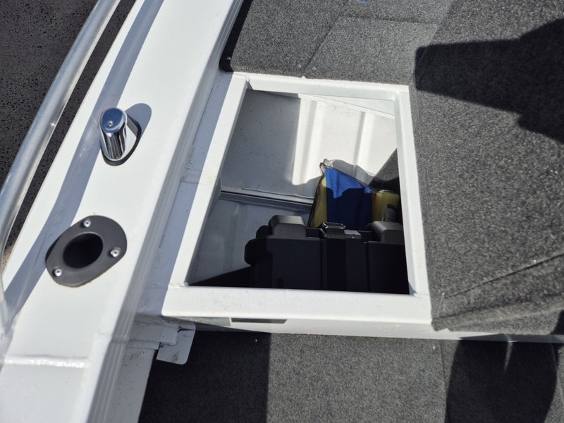 Quintrex F420 Hornet Trophy TS BB