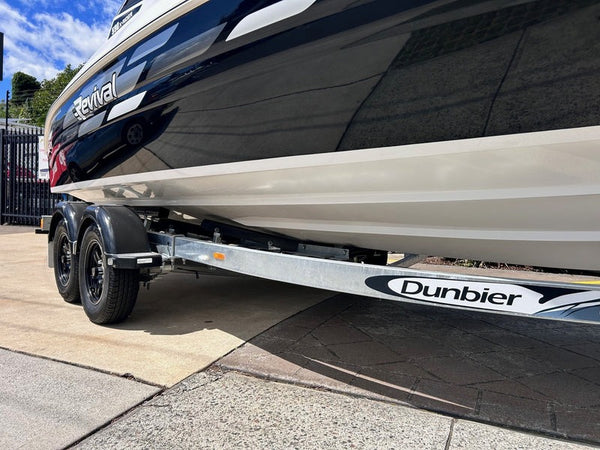 Revival 590 Bowrider