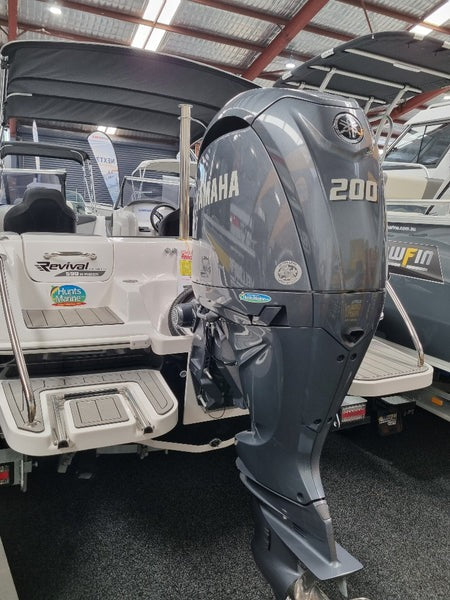 Revival 590 Bowrider