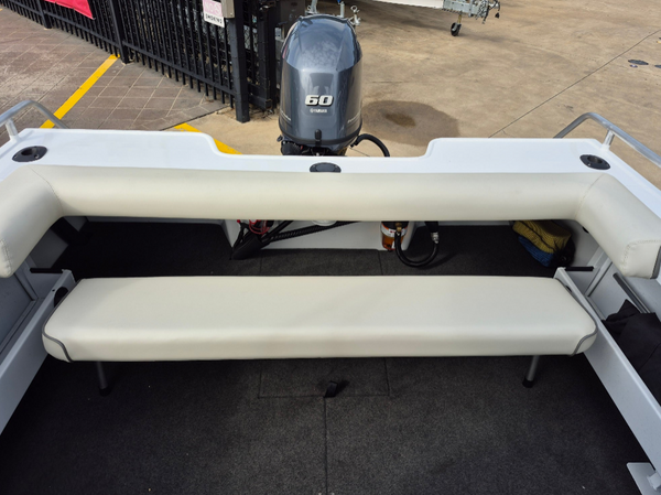 Quintrex 430 Fishabout