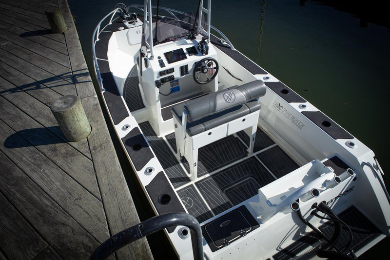 545 Centre Console