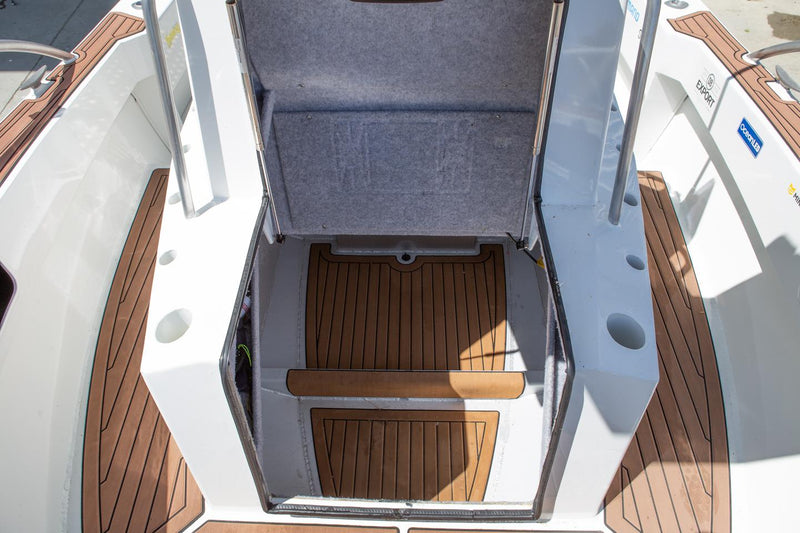 605 Centre Console