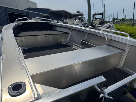 Quintrex 420 Busta Yamaha F40 WG