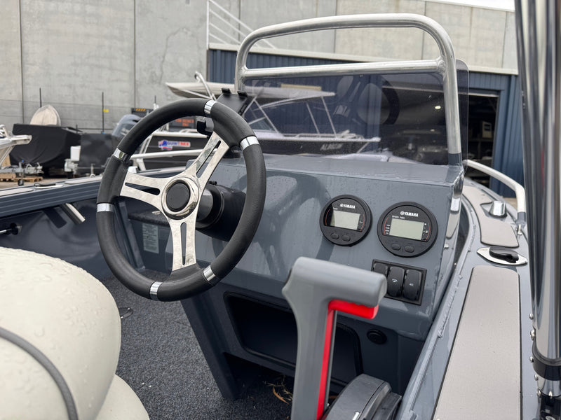 Quintrex 420 Renegade Side Console PRO 381024 WG