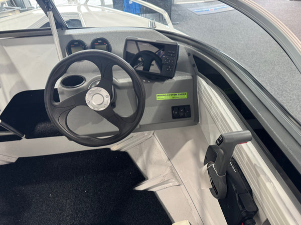 Quintrex 450 Fishabout, Yamaha F70 WG