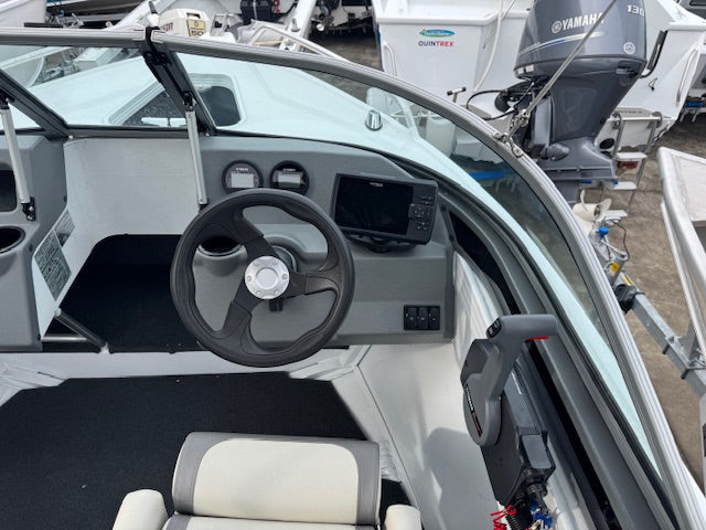 Quintrex 481 Fishabout, Yamaha F70 WG