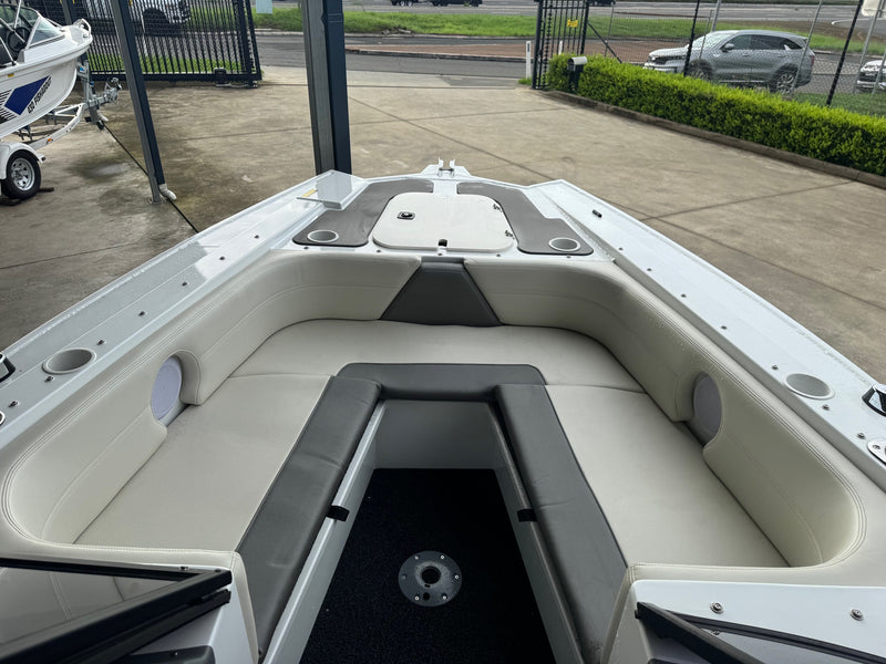 Quintrex 590 freestyler Pro, Yamaha F150L WG