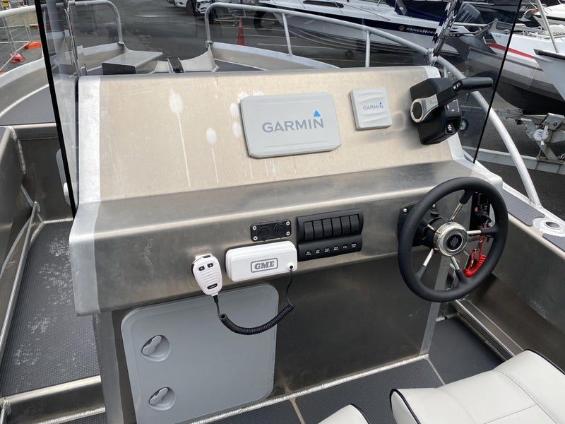 Kingfisher 510 - Centre Console and Cuddy Cab