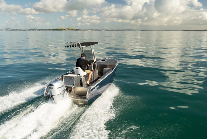 Kingfisher 450 - Centre and Side Console, Cuddy Cab and Tiller