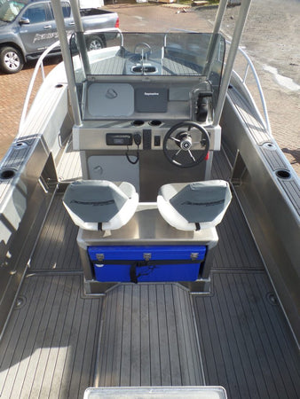 Kingfisher 570 - Centre Console
